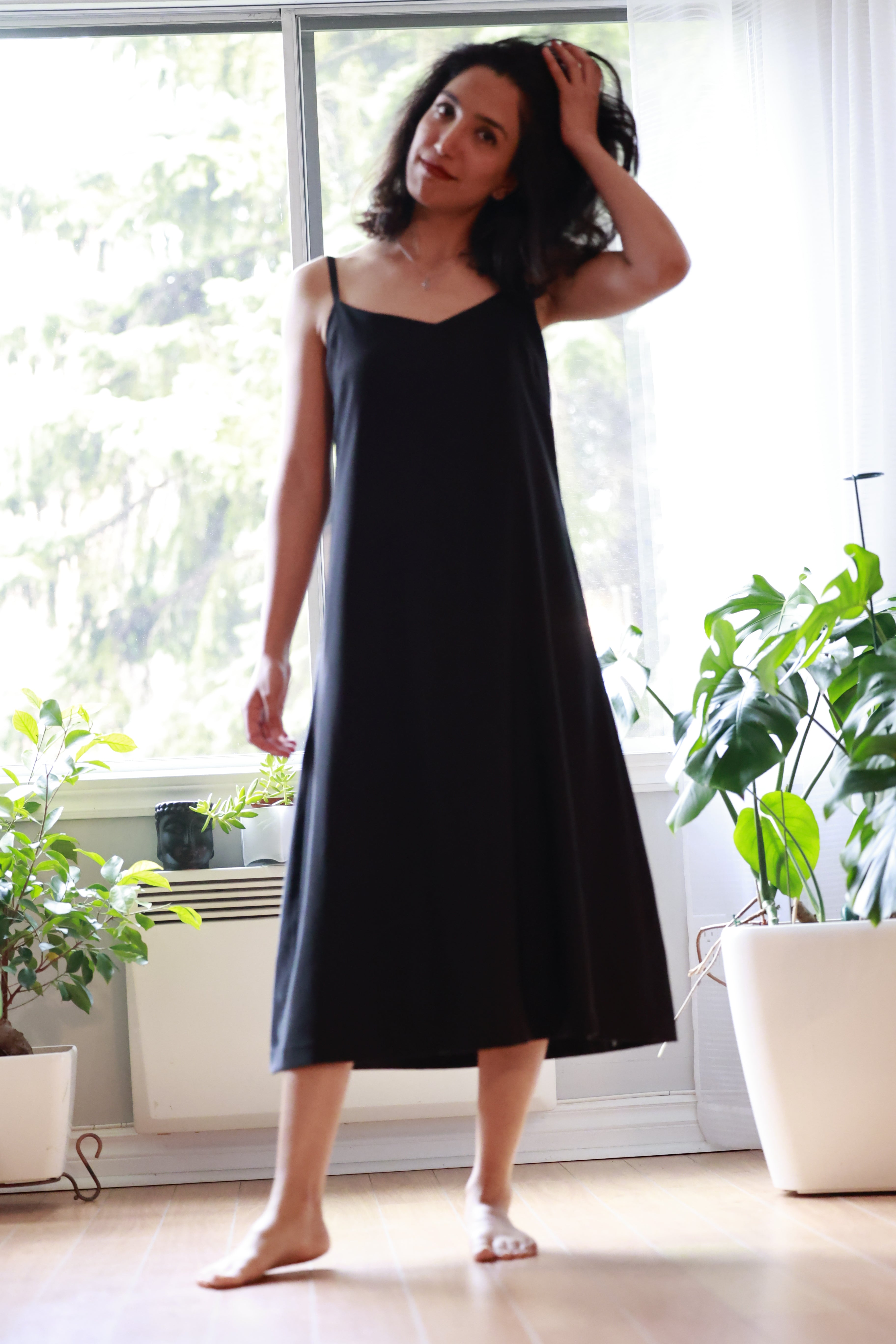 Robe soie noire sale