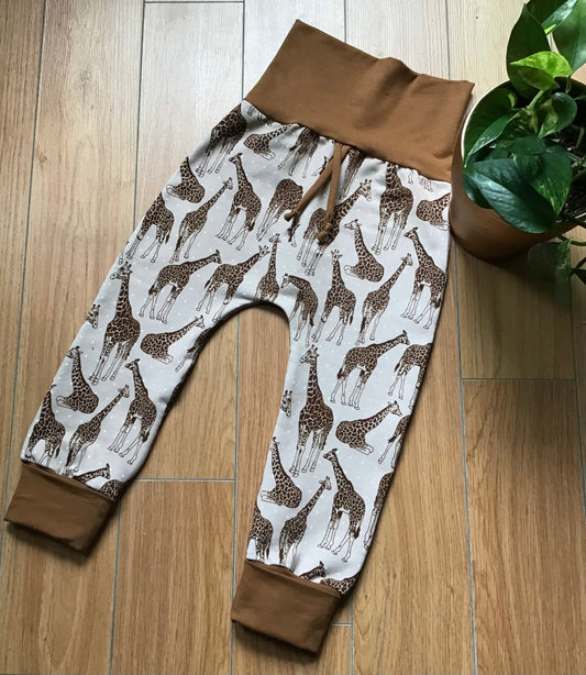 Evolutionary harem pants the giraffes gr: 2 to 4 years ready to go