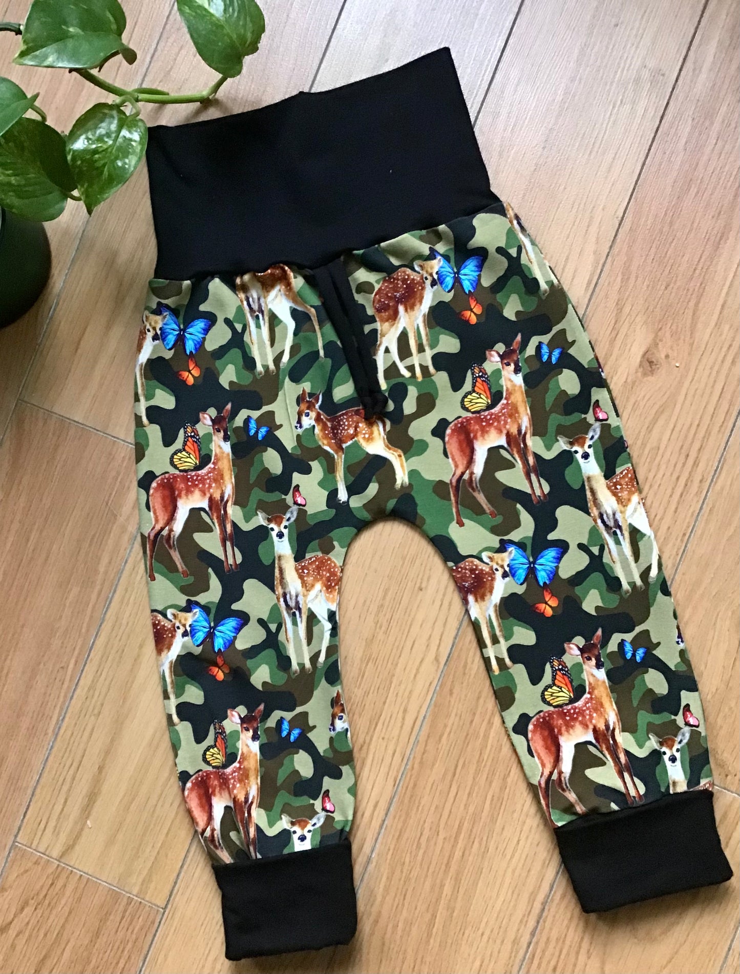 Scalable camo style harem pants ready to go