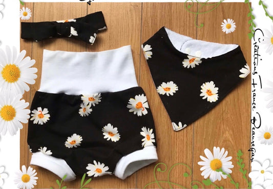 Bloomer,bandeau et bandana les marguerites gr:0à 6 mois par Couturière Montréal Créations France Beauregard